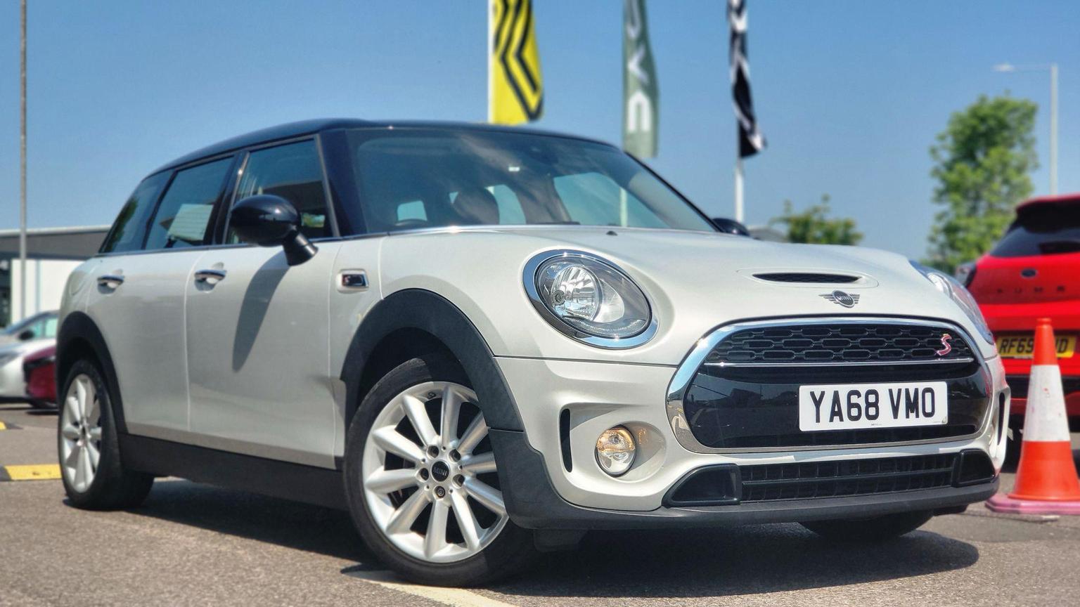 Main listing image - MINI Clubman
