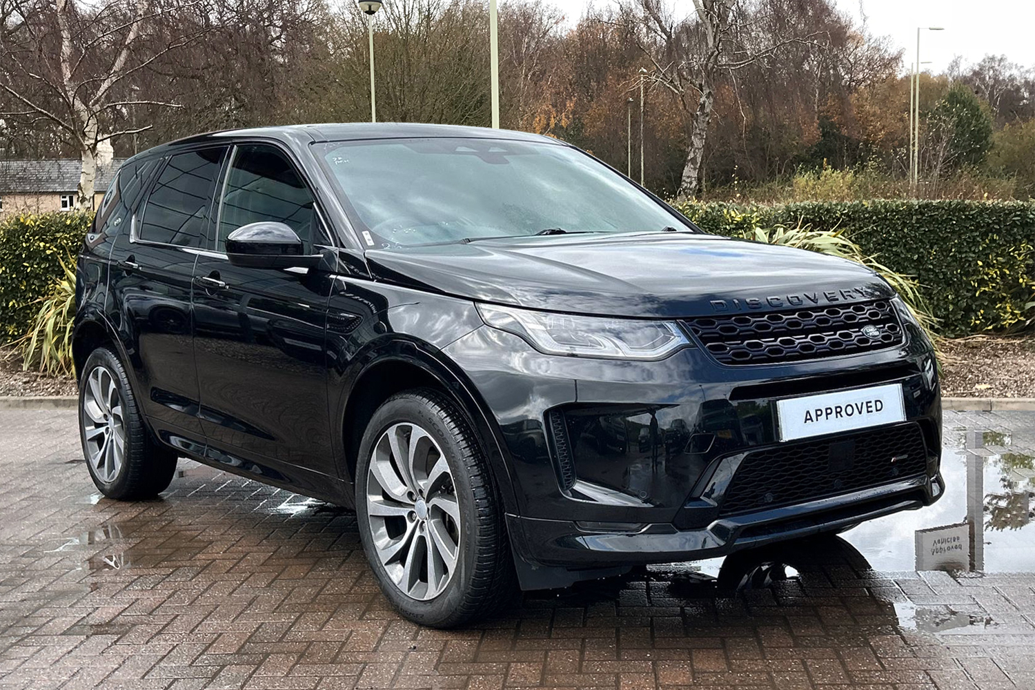Main listing image - Land Rover Discovery Sport