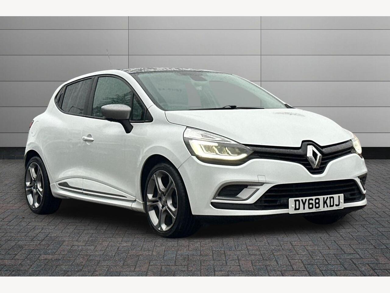 Main listing image - Renault Clio