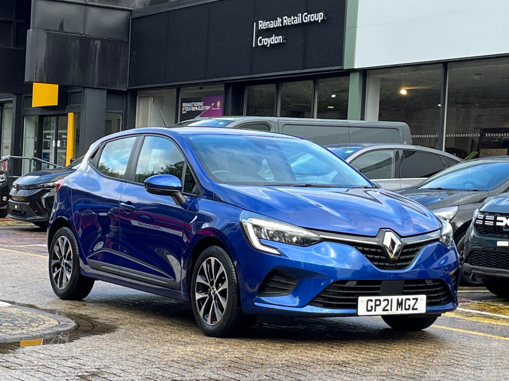 Main listing image - Renault Clio