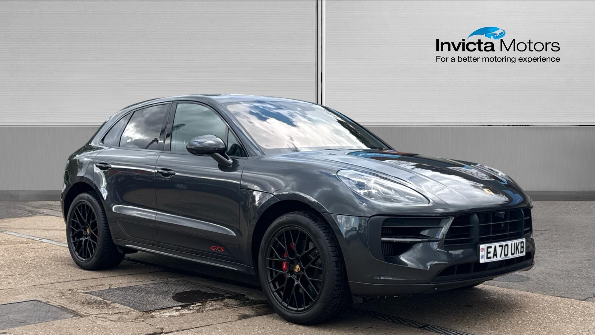Main listing image - Porsche Macan