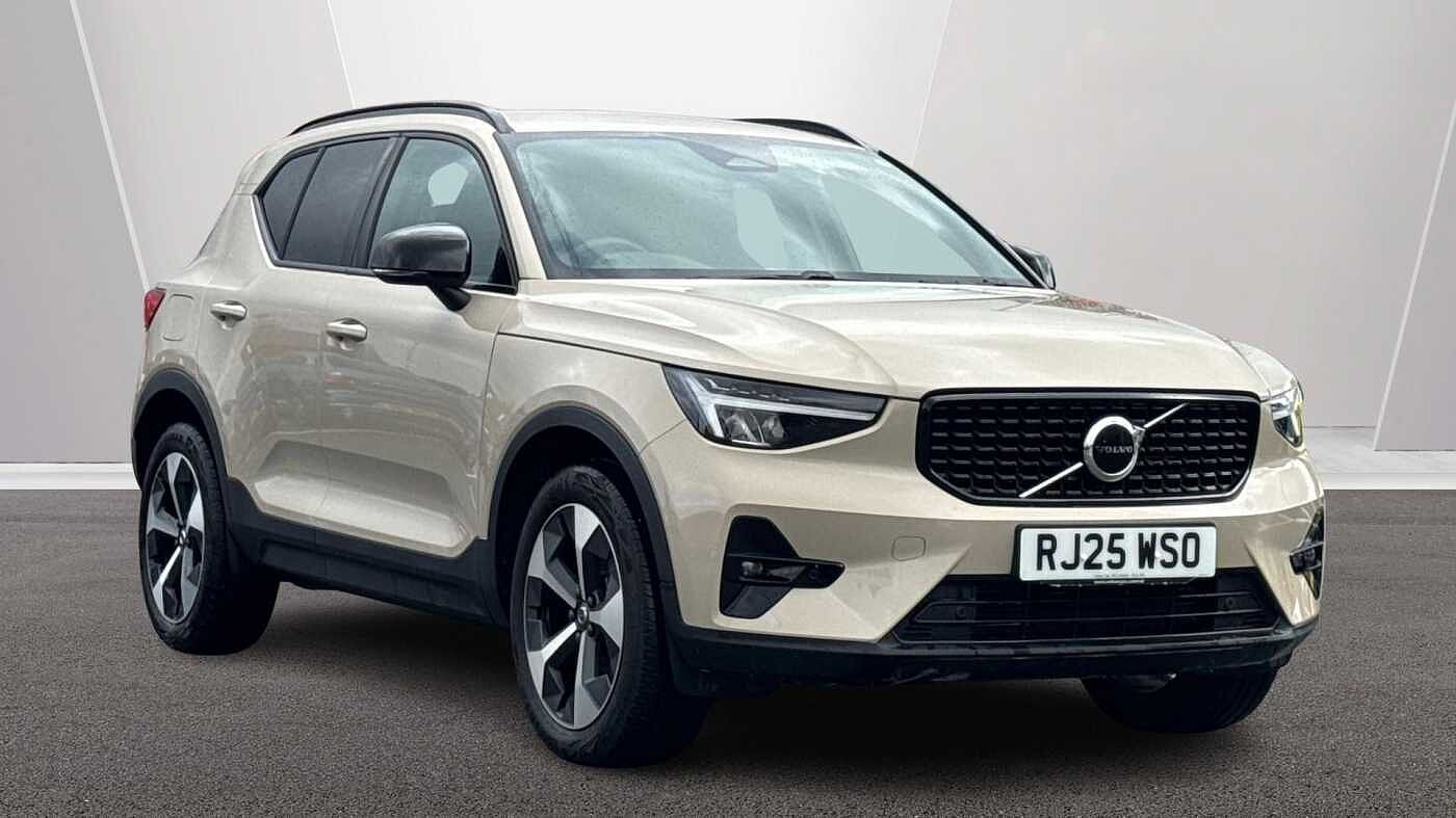 Main listing image - Volvo XC40
