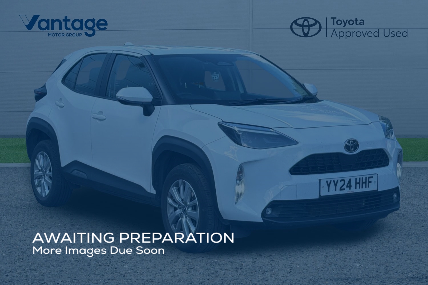 Main listing image - Toyota Yaris Cross