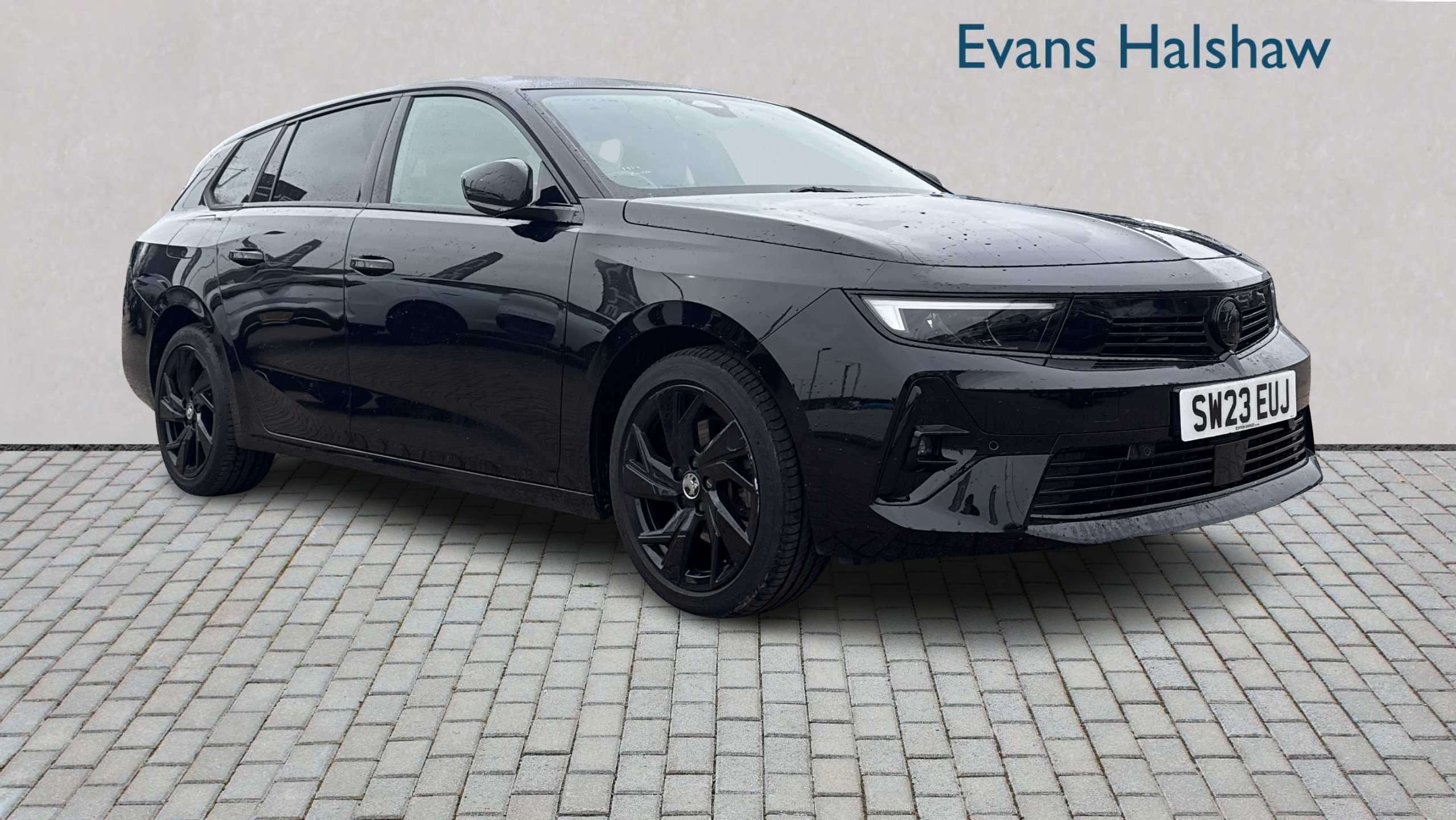 Main listing image - Vauxhall Astra Sports Tourer