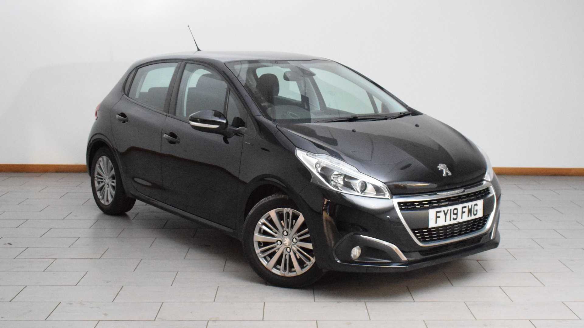 Main listing image - Peugeot 208