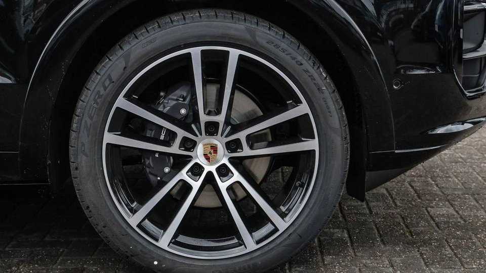 Main listing image - Porsche Cayenne