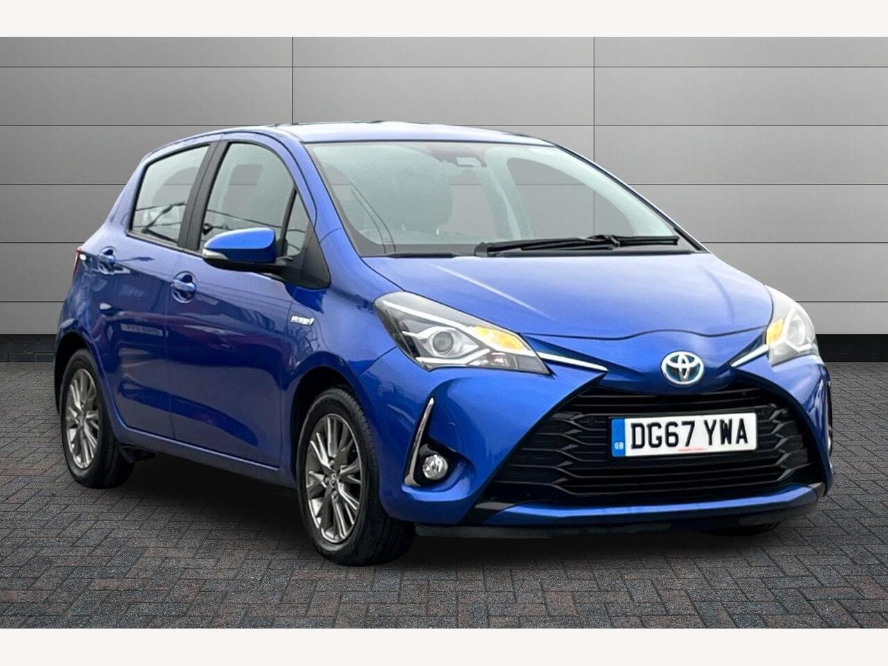 Main listing image - Toyota Yaris