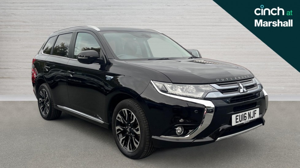 Main listing image - Mitsubishi Outlander