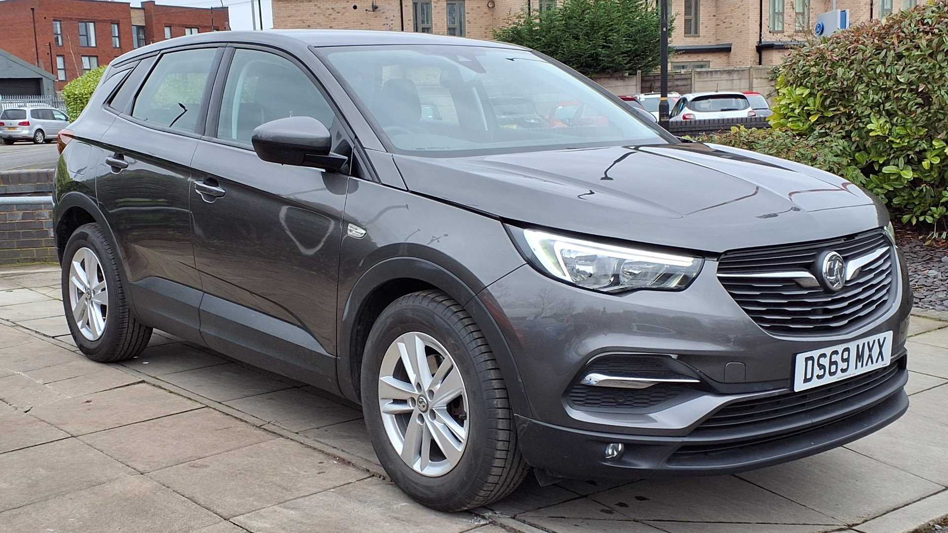 Main listing image - Vauxhall Grandland X