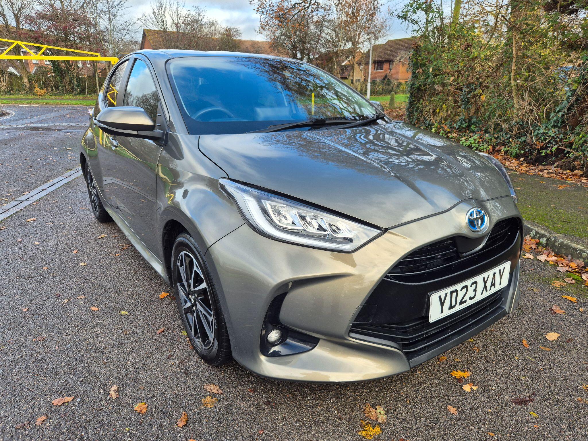 Main listing image - Toyota Yaris