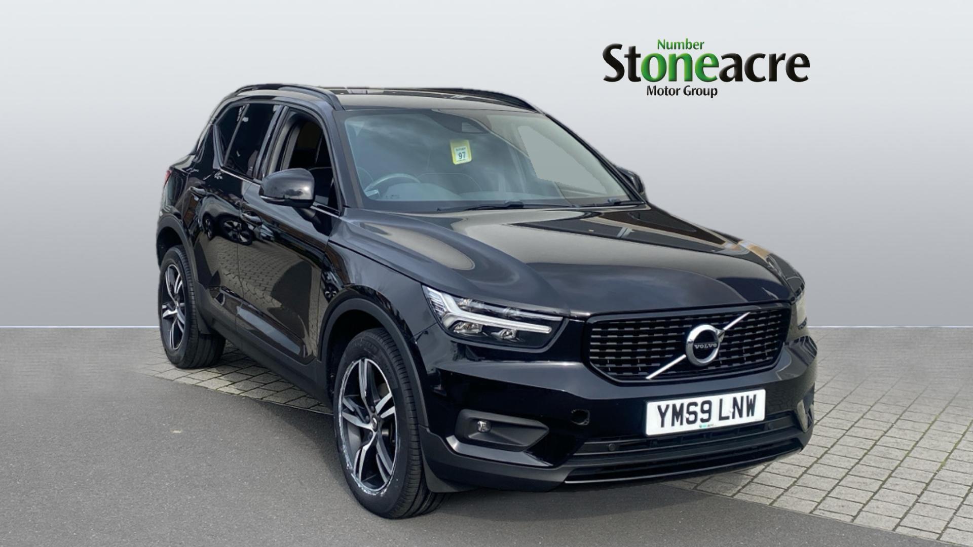 Main listing image - Volvo XC40