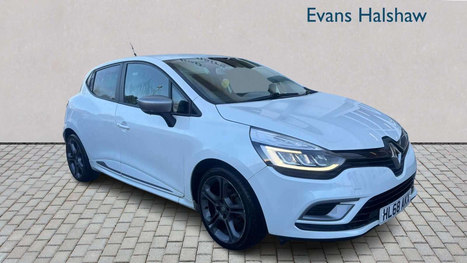 Main listing image - Renault Clio