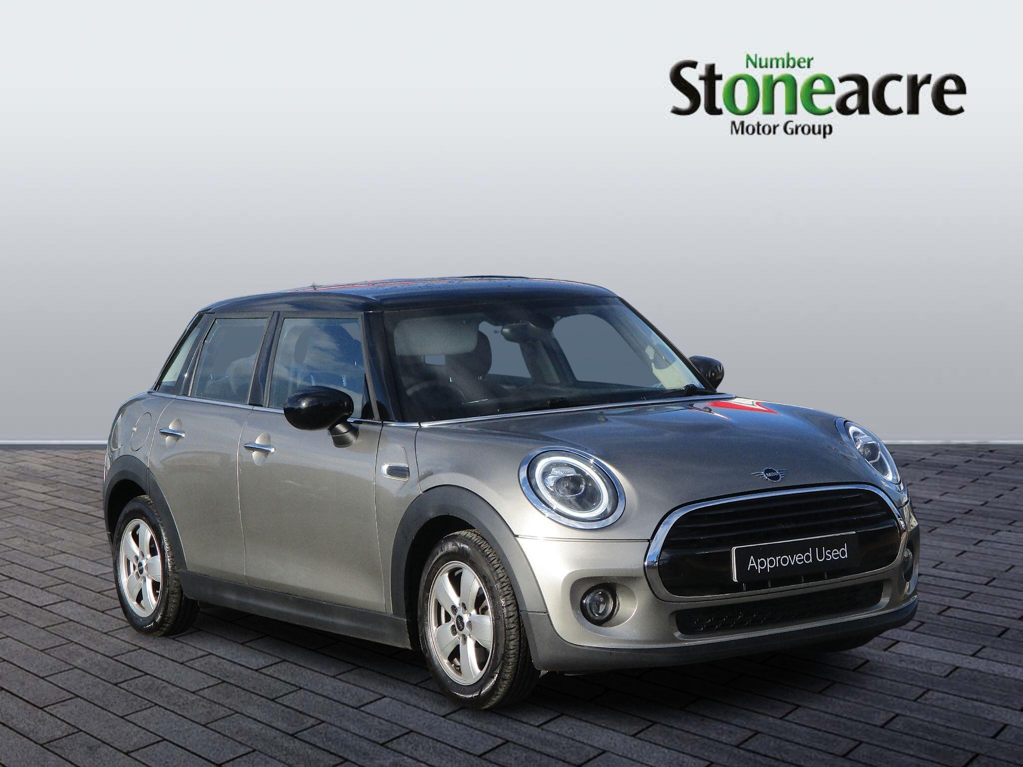 Main listing image - MINI Hatchback 5dr
