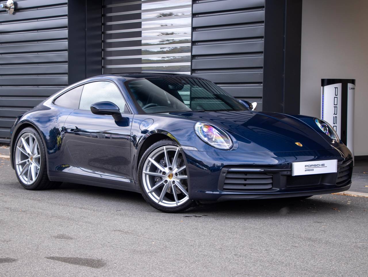 Main listing image - Porsche 911