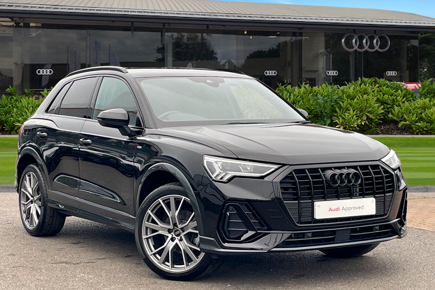 Main listing image - Audi Q3