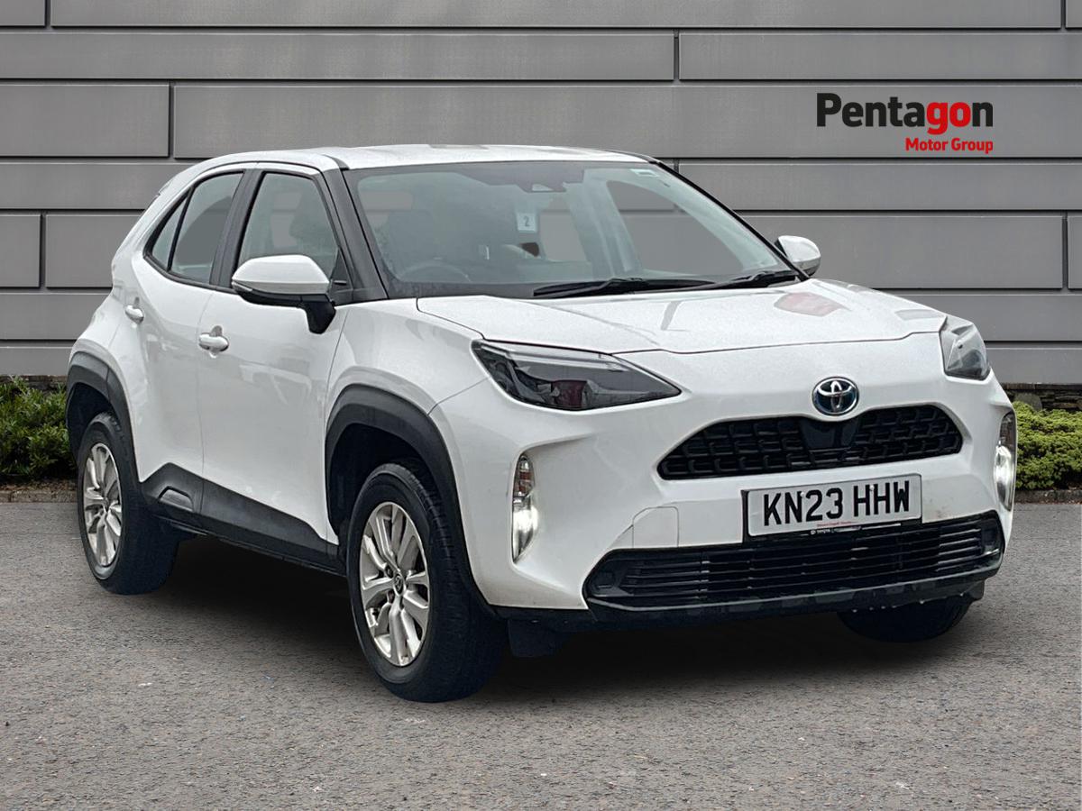 Main listing image - Toyota Yaris Cross