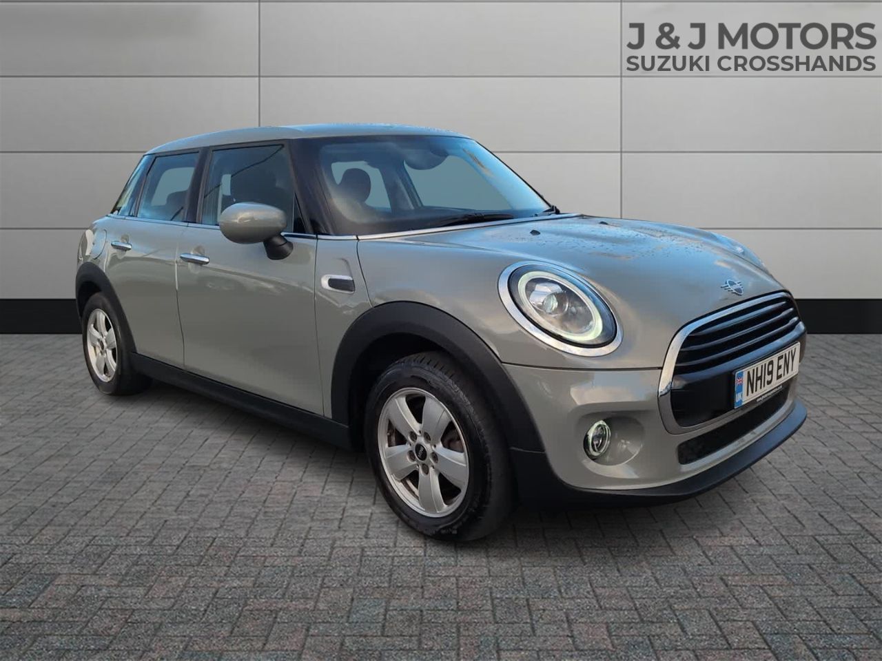 Main listing image - MINI Hatchback 5dr