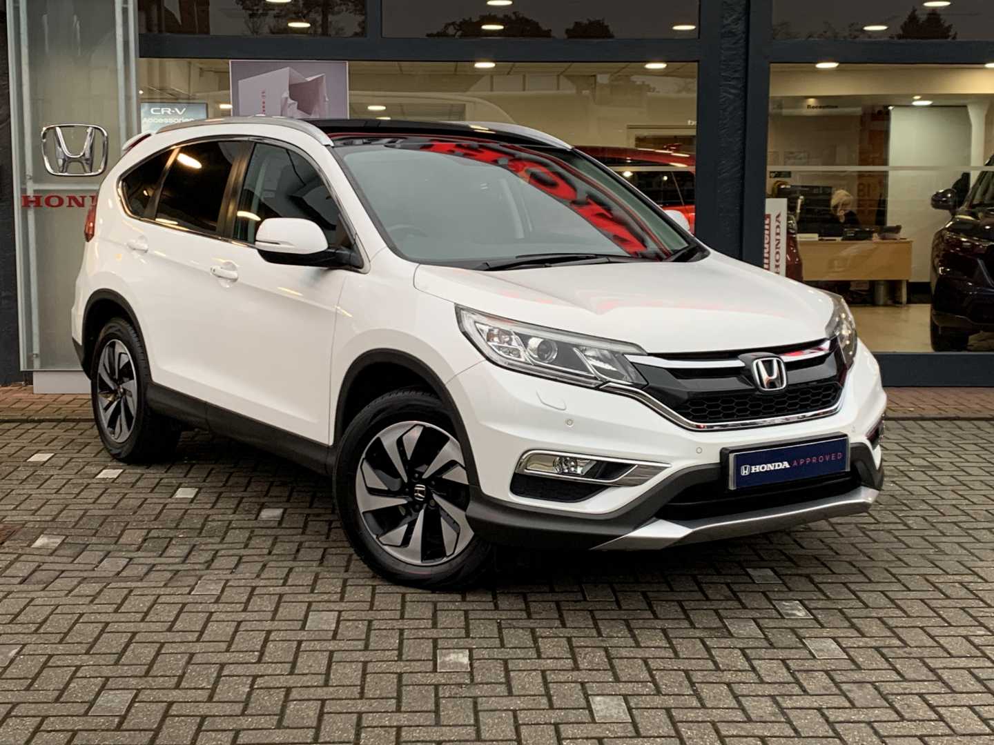 Main listing image - Honda CR-V