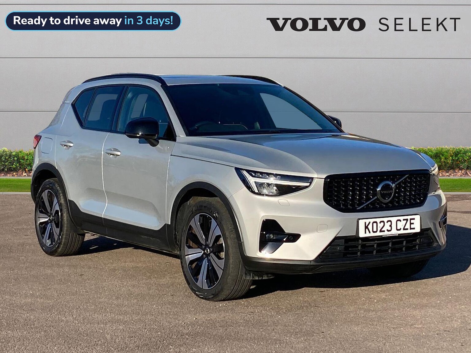 Main listing image - Volvo XC40 Recharge