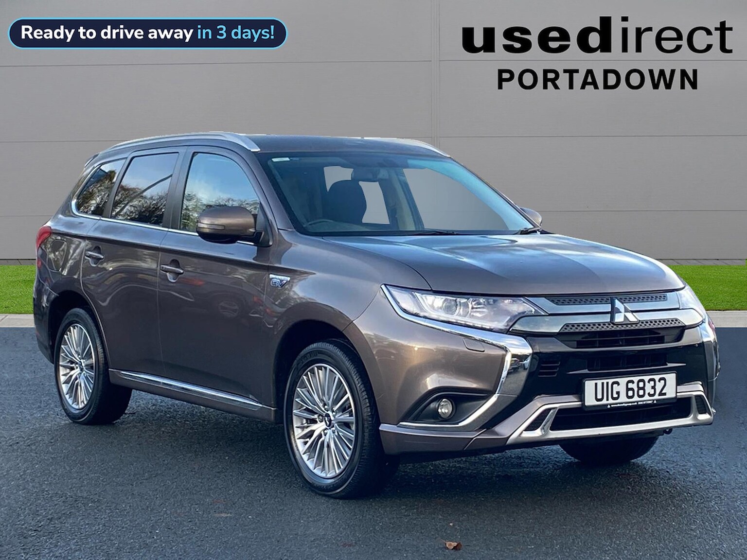 Main listing image - Mitsubishi Outlander