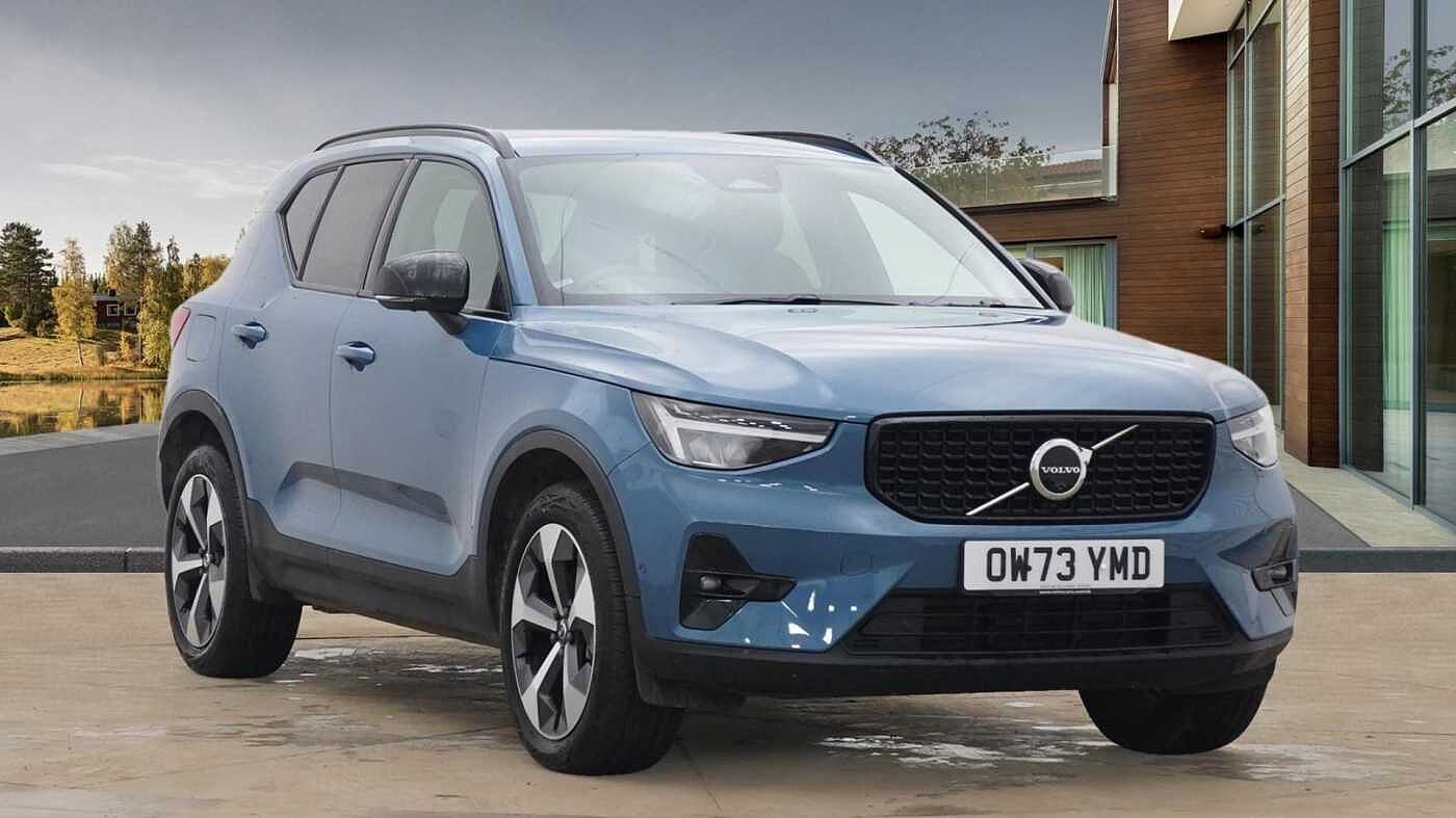 Main listing image - Volvo XC40