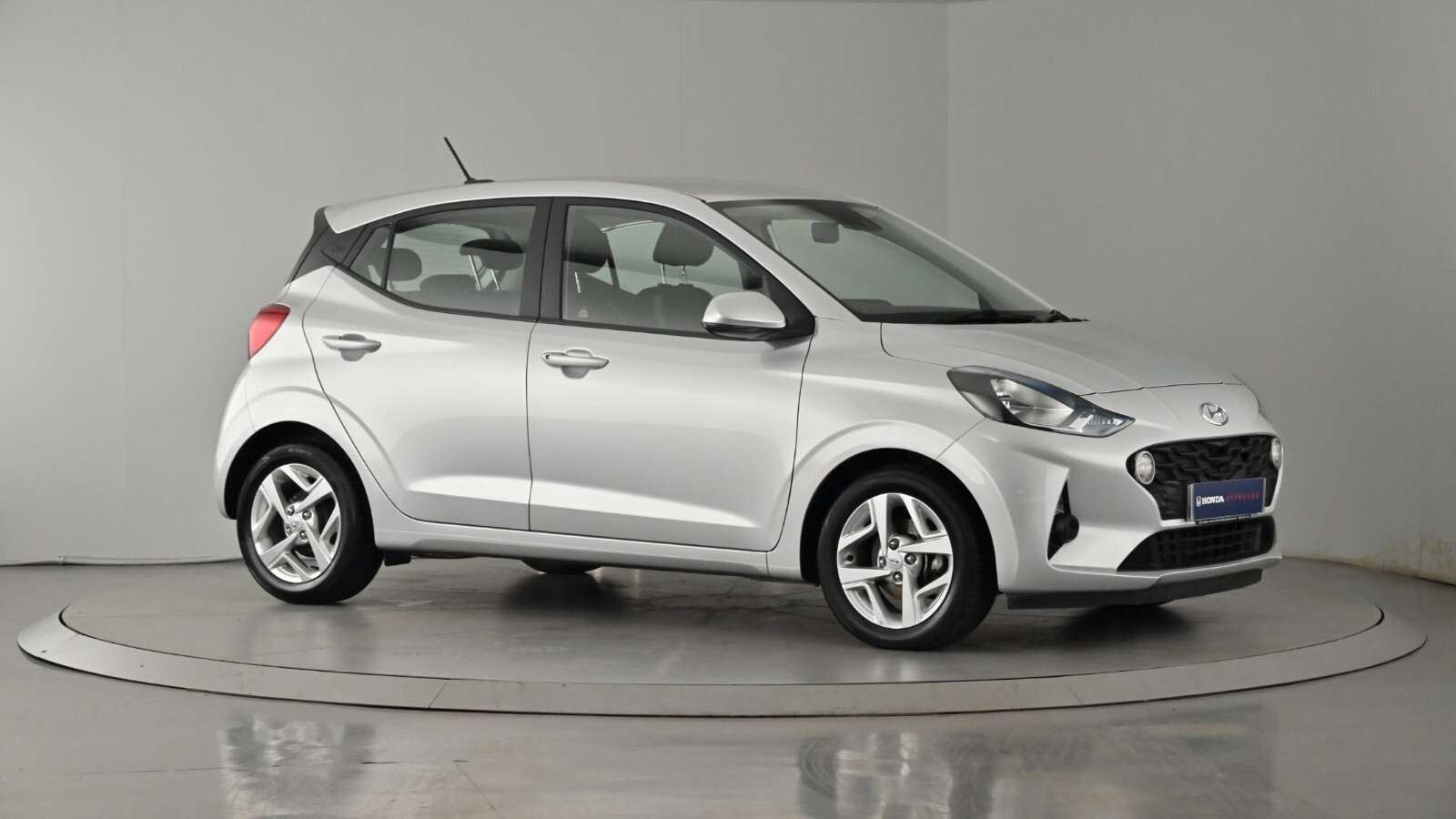 Main listing image - Hyundai i10