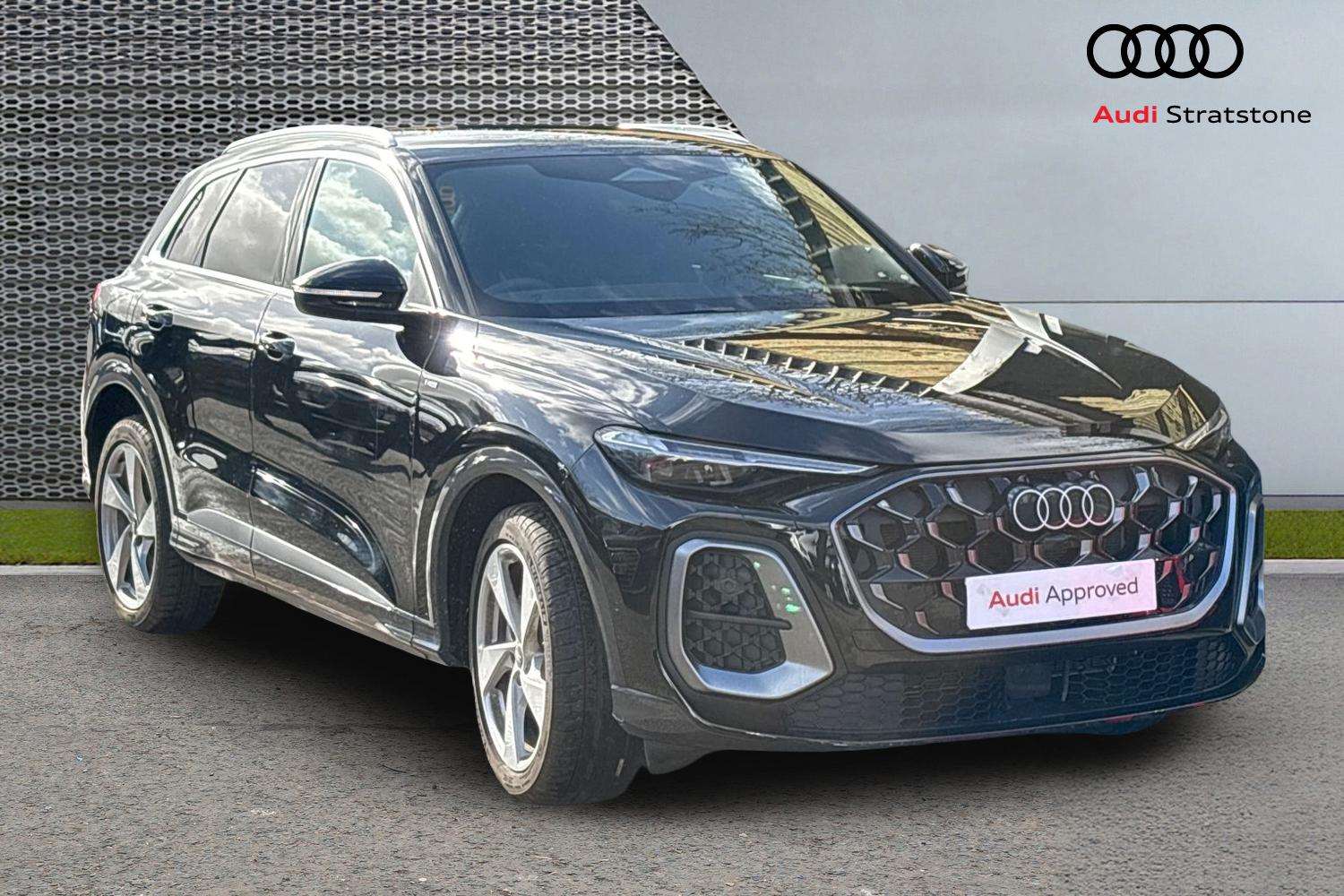 Main listing image - Audi Q5