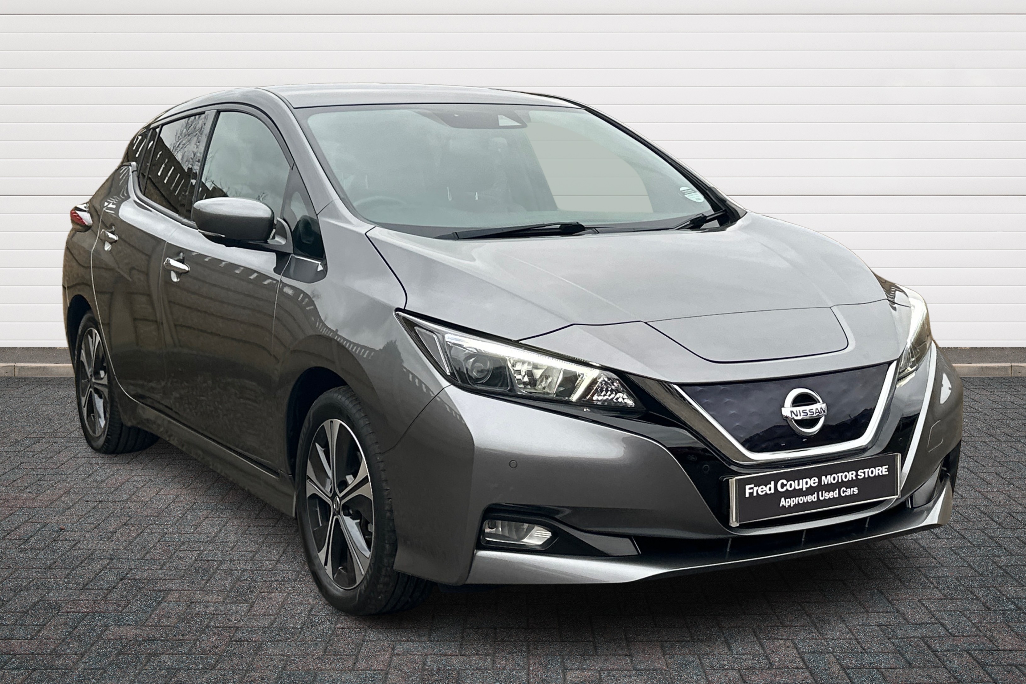 Main listing image - Nissan Leaf