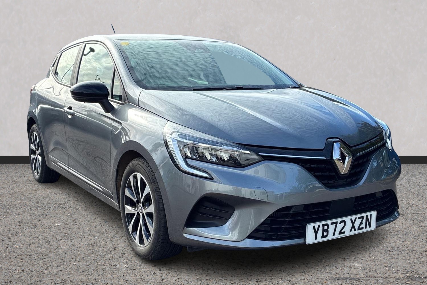 Main listing image - Renault Clio