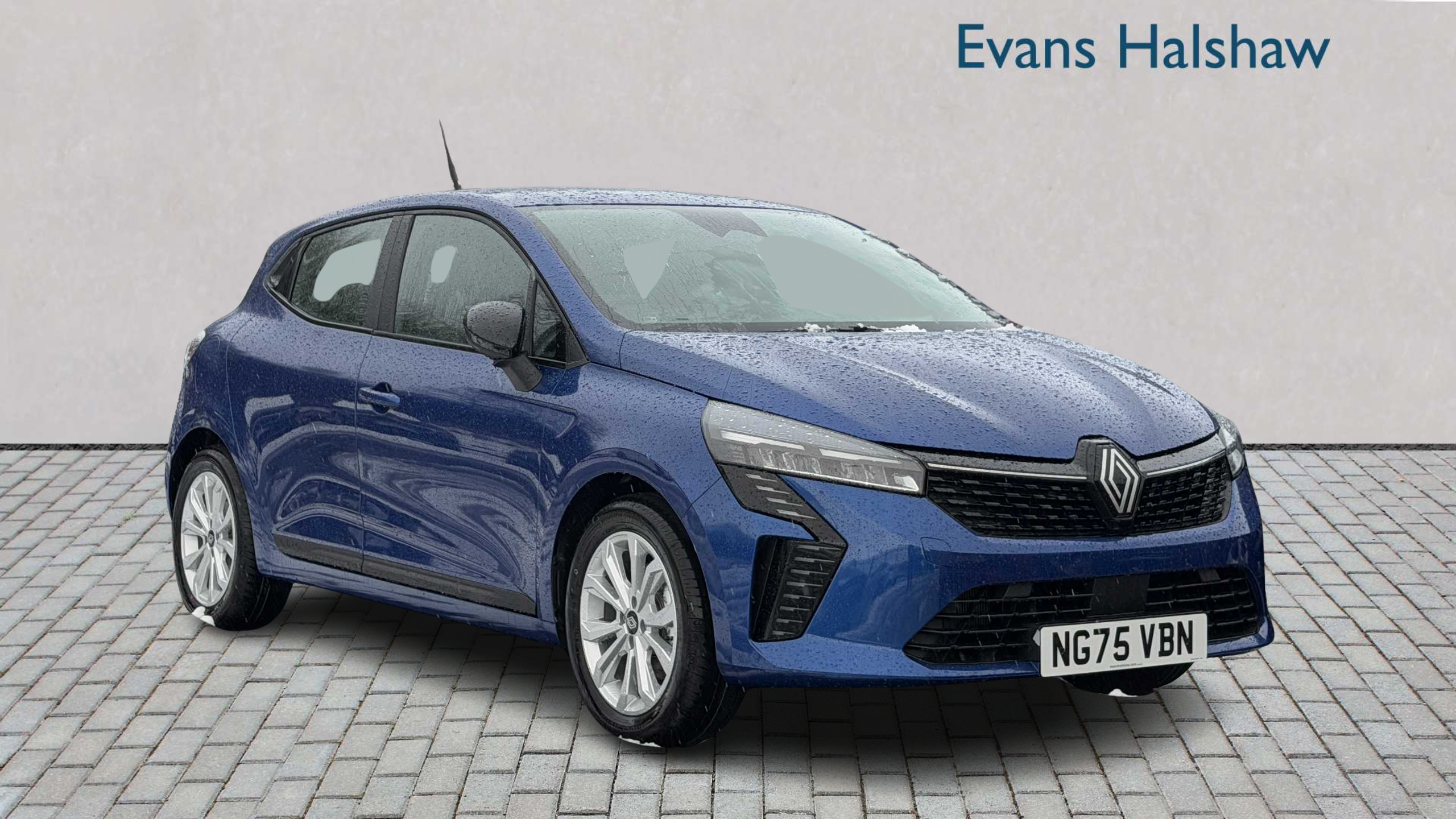 Main listing image - Renault Clio