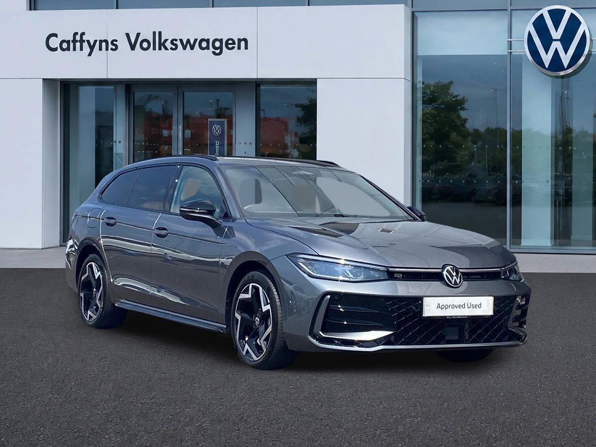 Main listing image - Volkswagen Passat