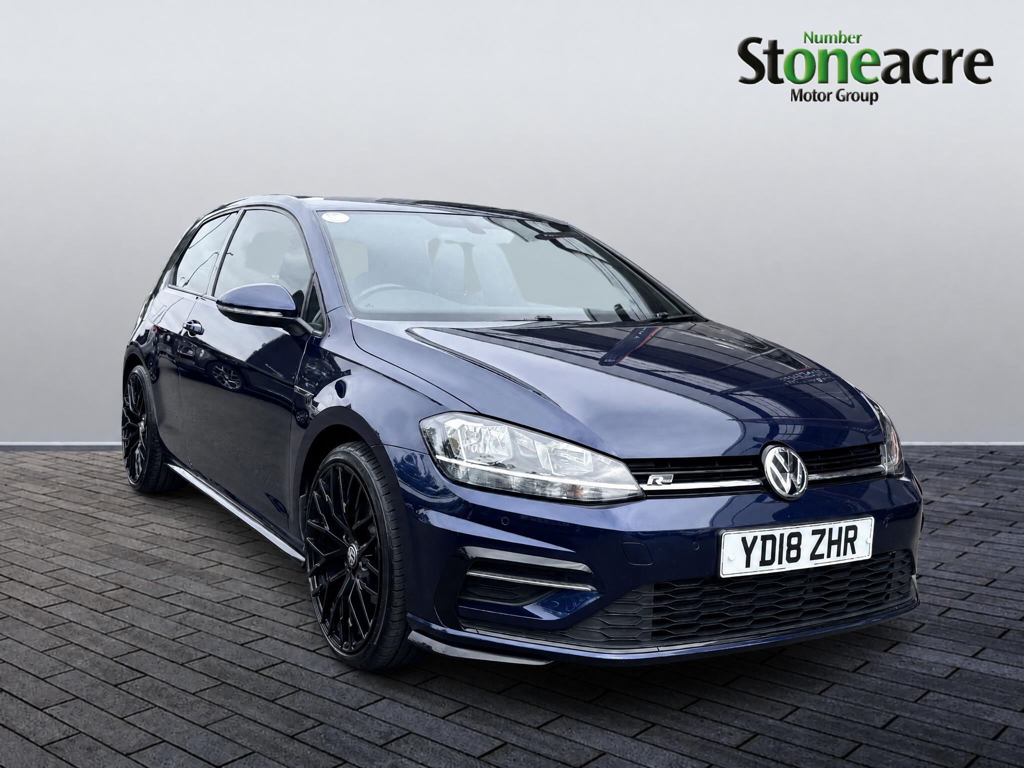 Main listing image - Volkswagen Golf