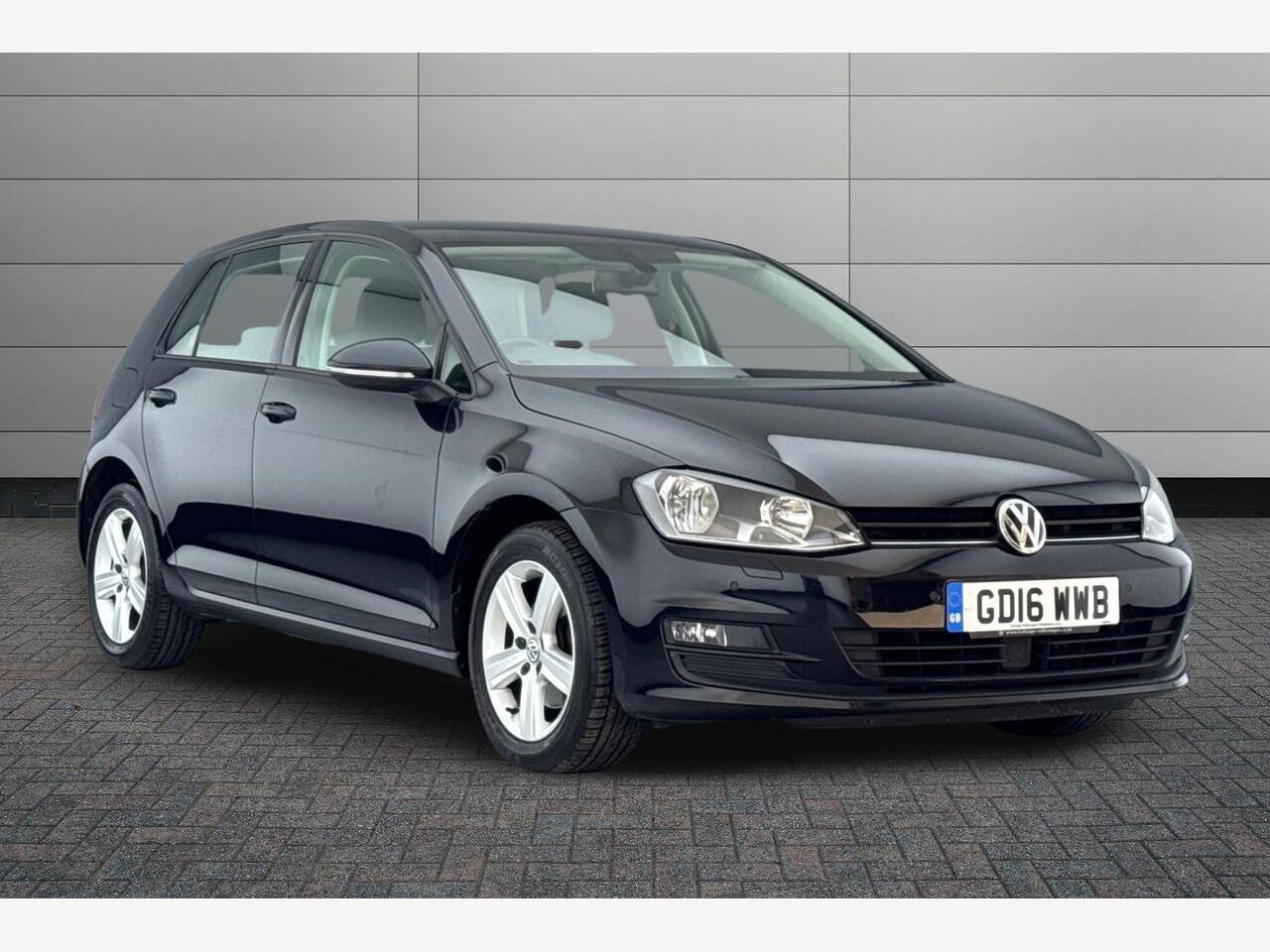Main listing image - Volkswagen Golf