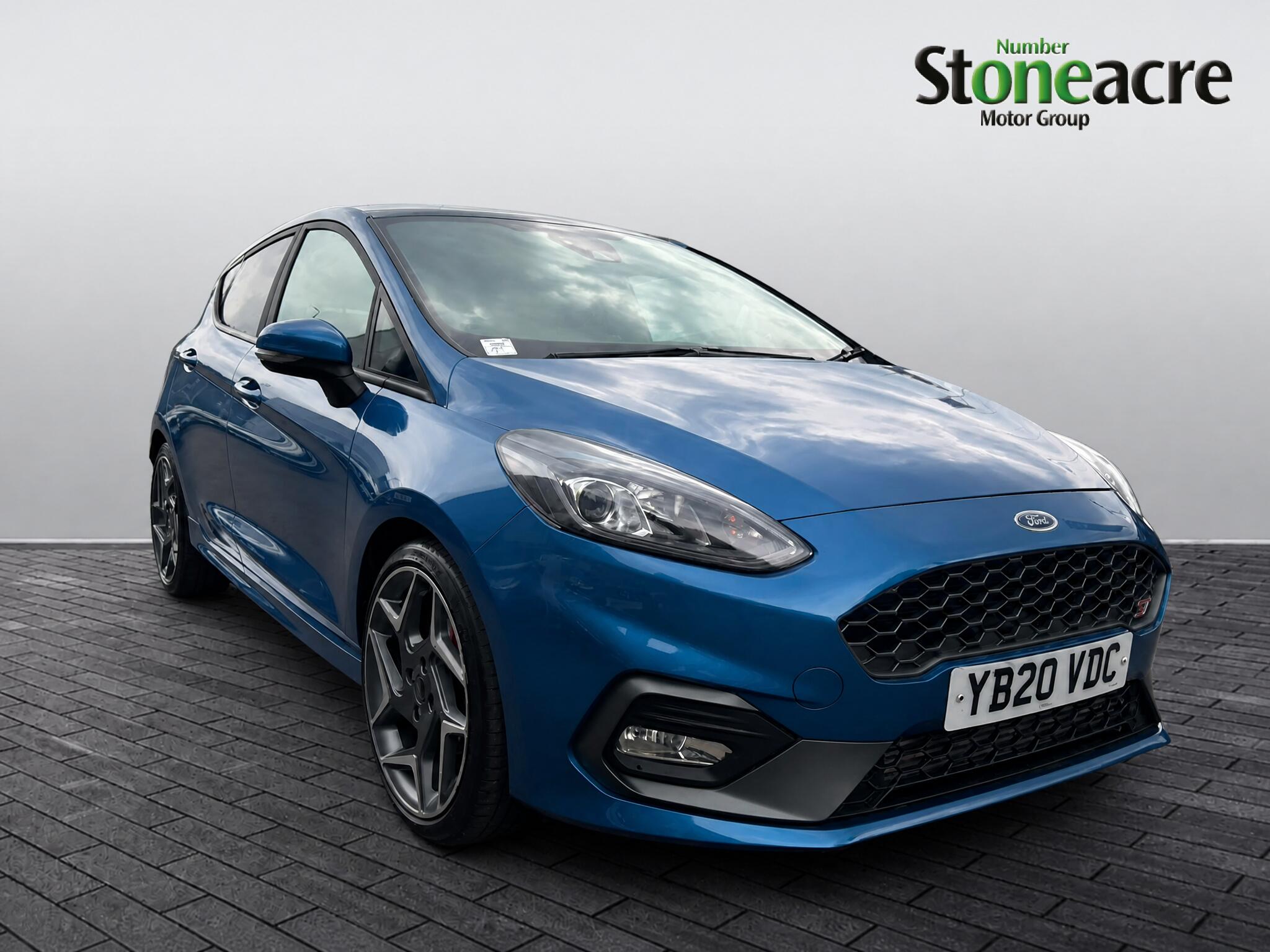 Main listing image - Ford Fiesta
