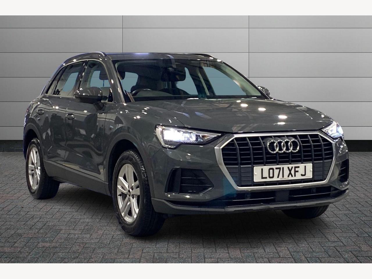 Main listing image - Audi Q3