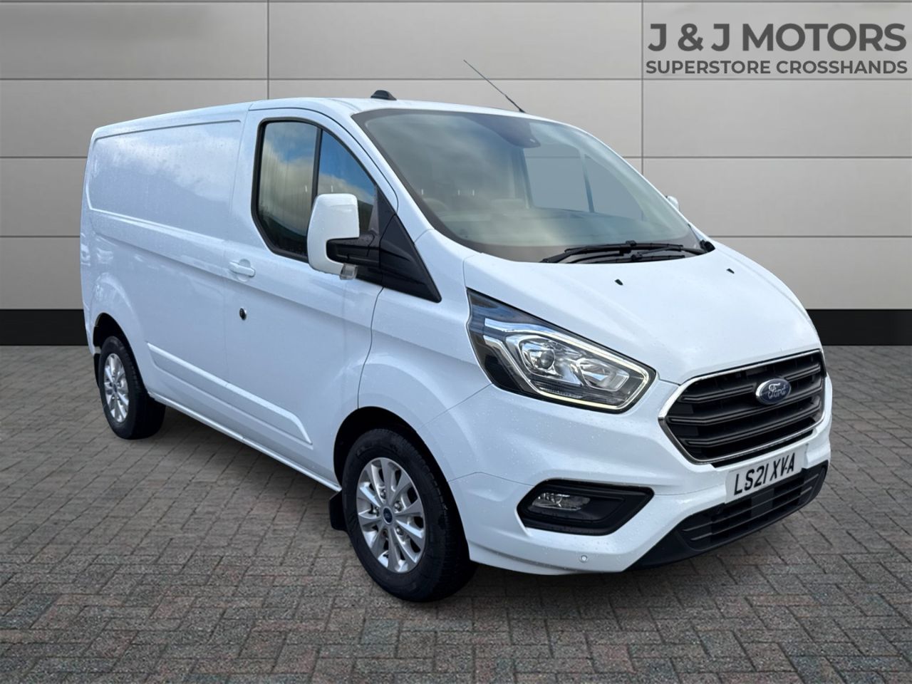 Main listing image - Ford Transit Custom