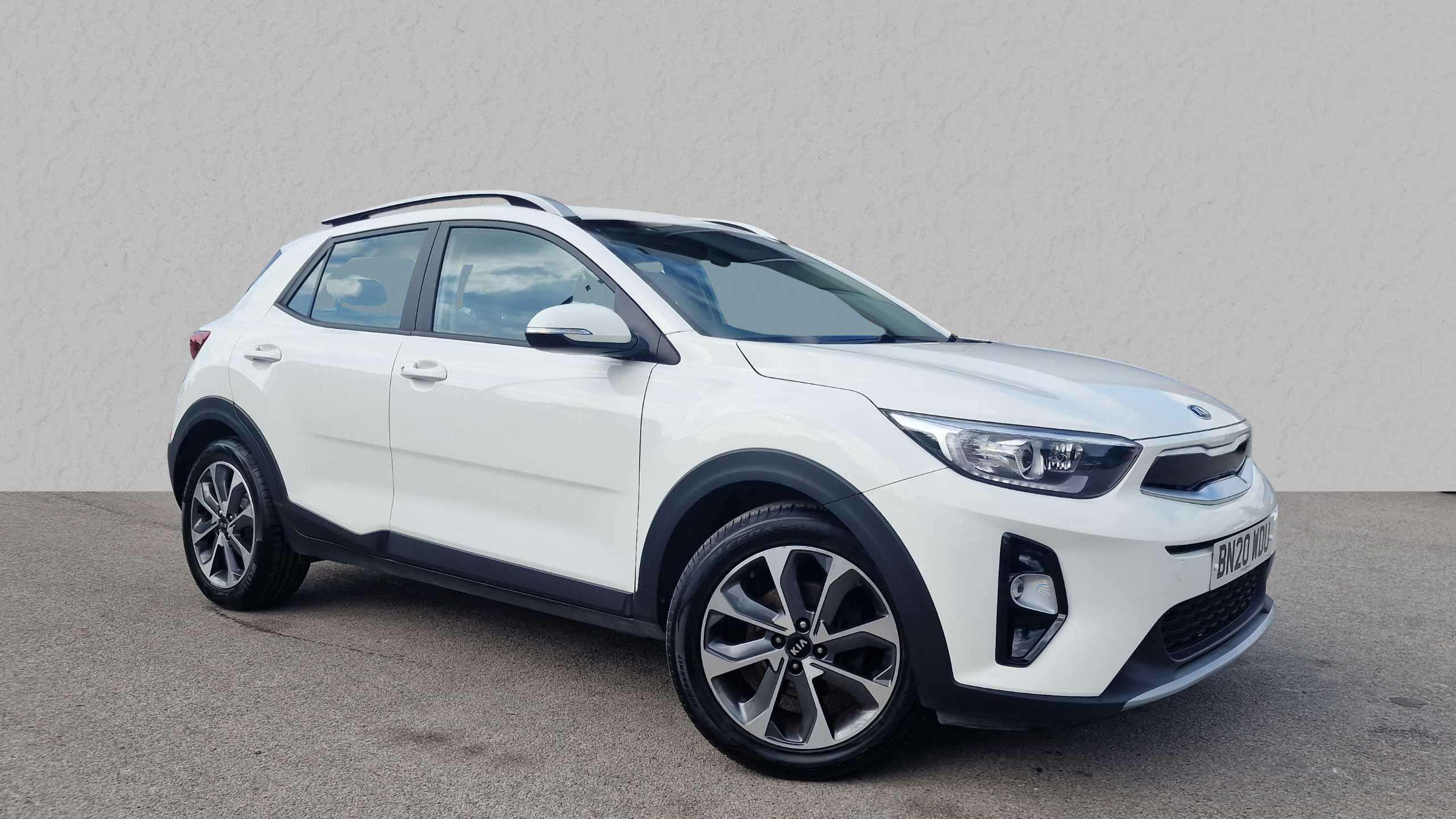 Main listing image - Kia Stonic