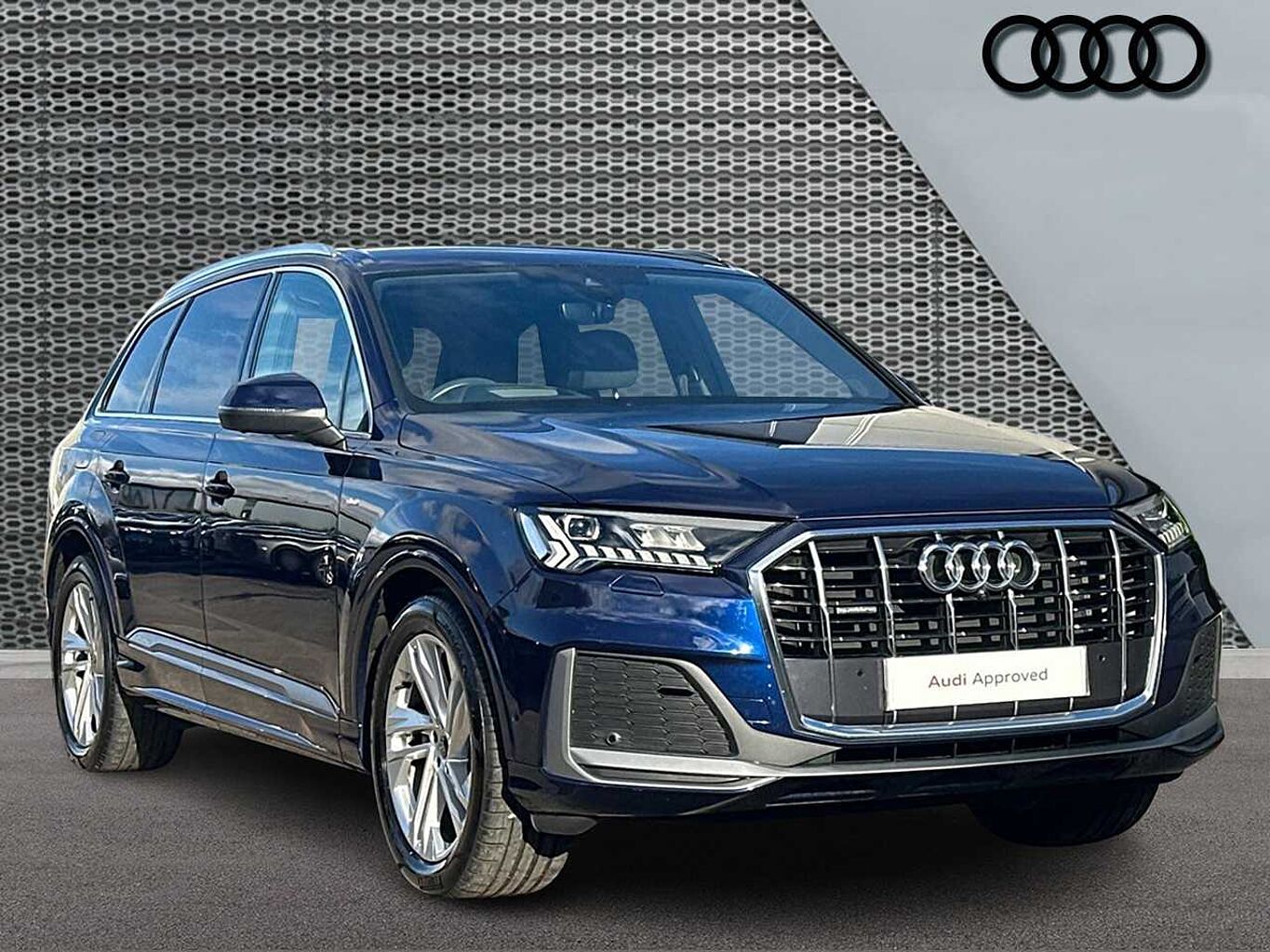 Main listing image - Audi Q7