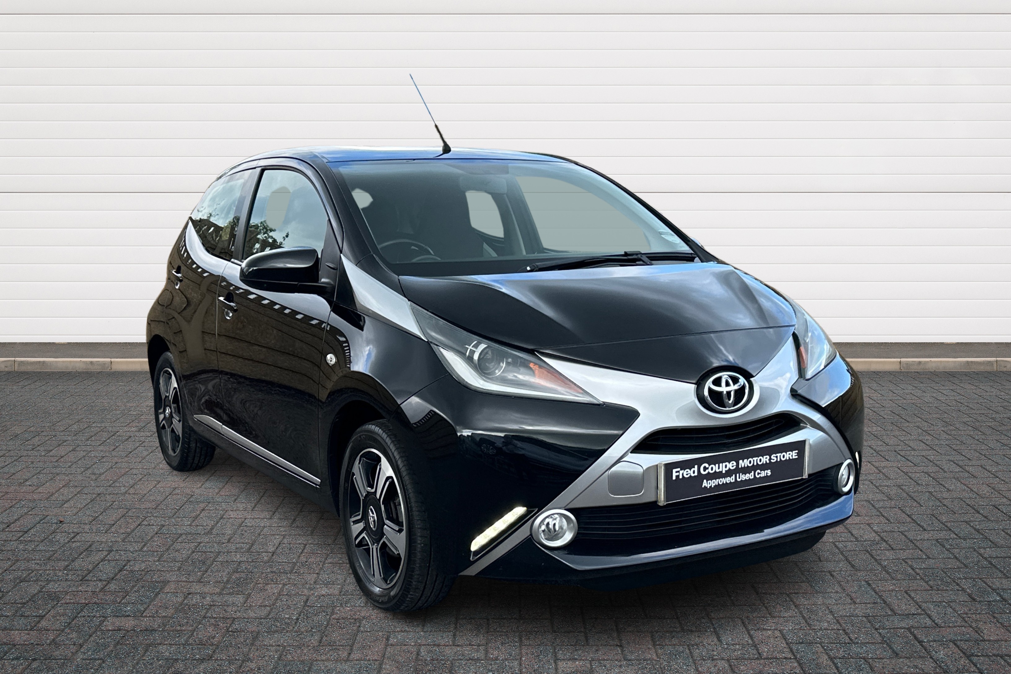 Main listing image - Toyota Aygo