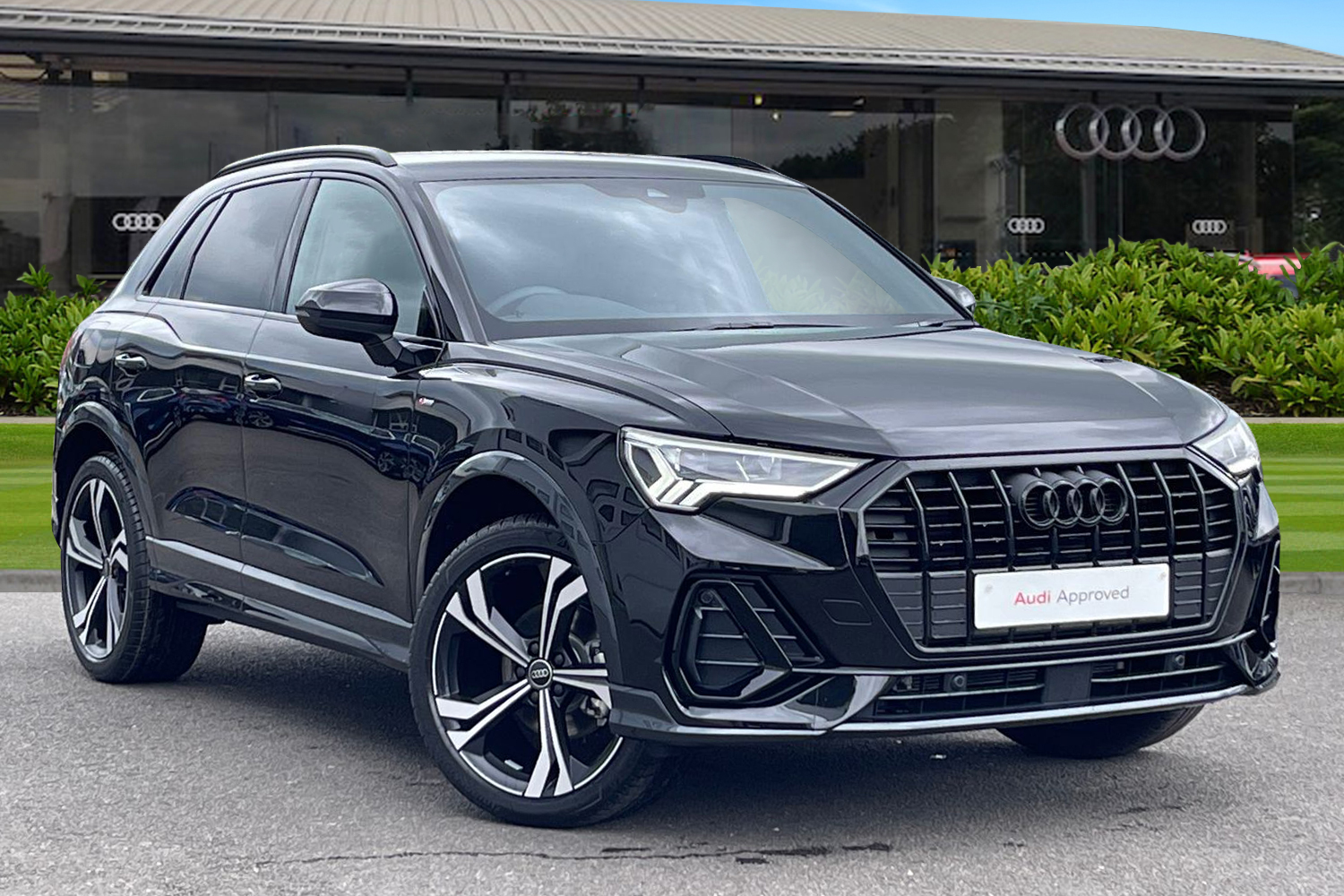 Main listing image - Audi Q3