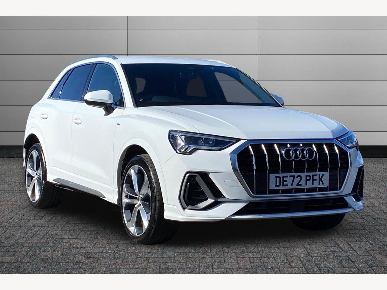 Main listing image - Audi Q3