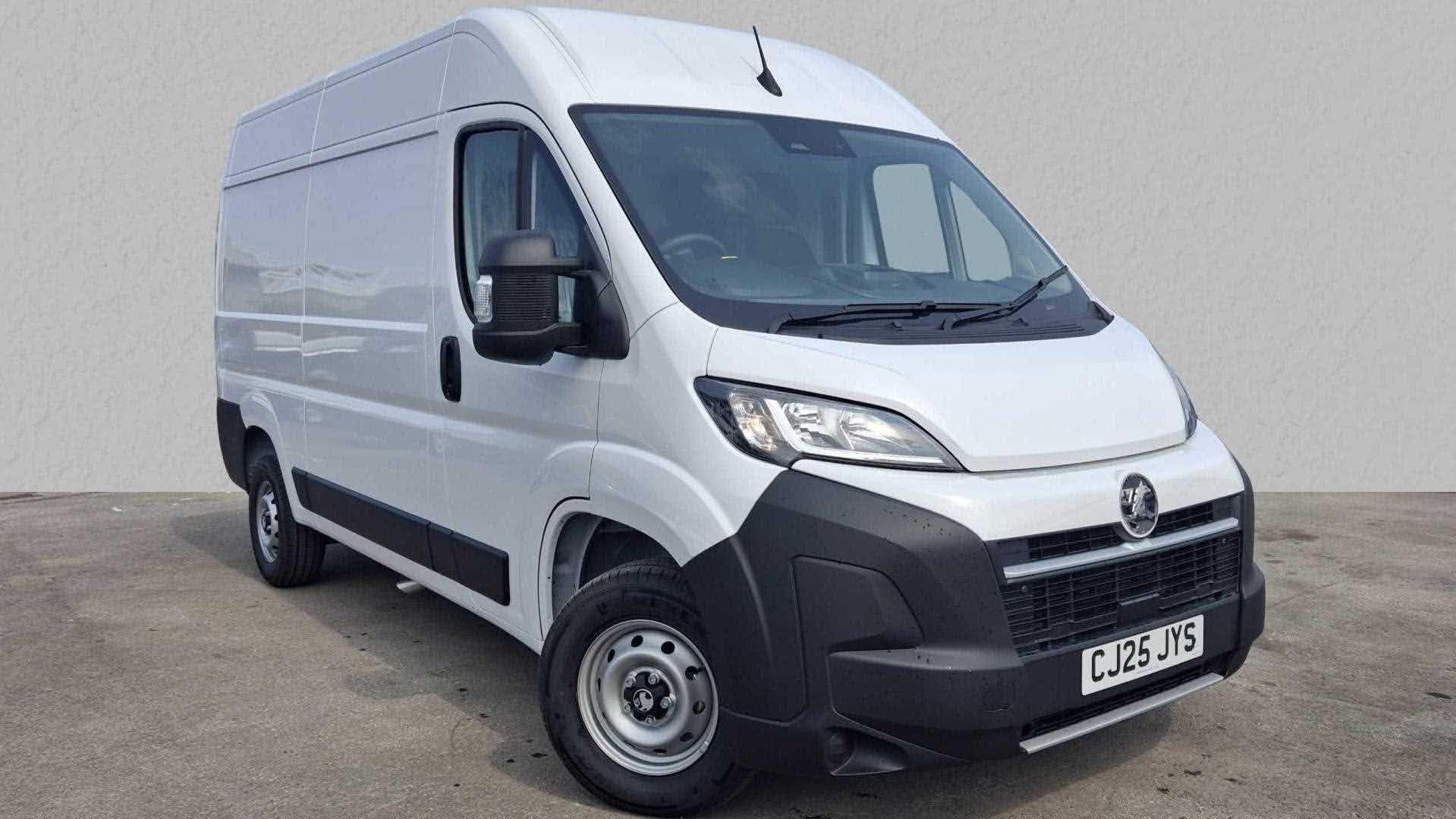 Main listing image - Vauxhall Movano