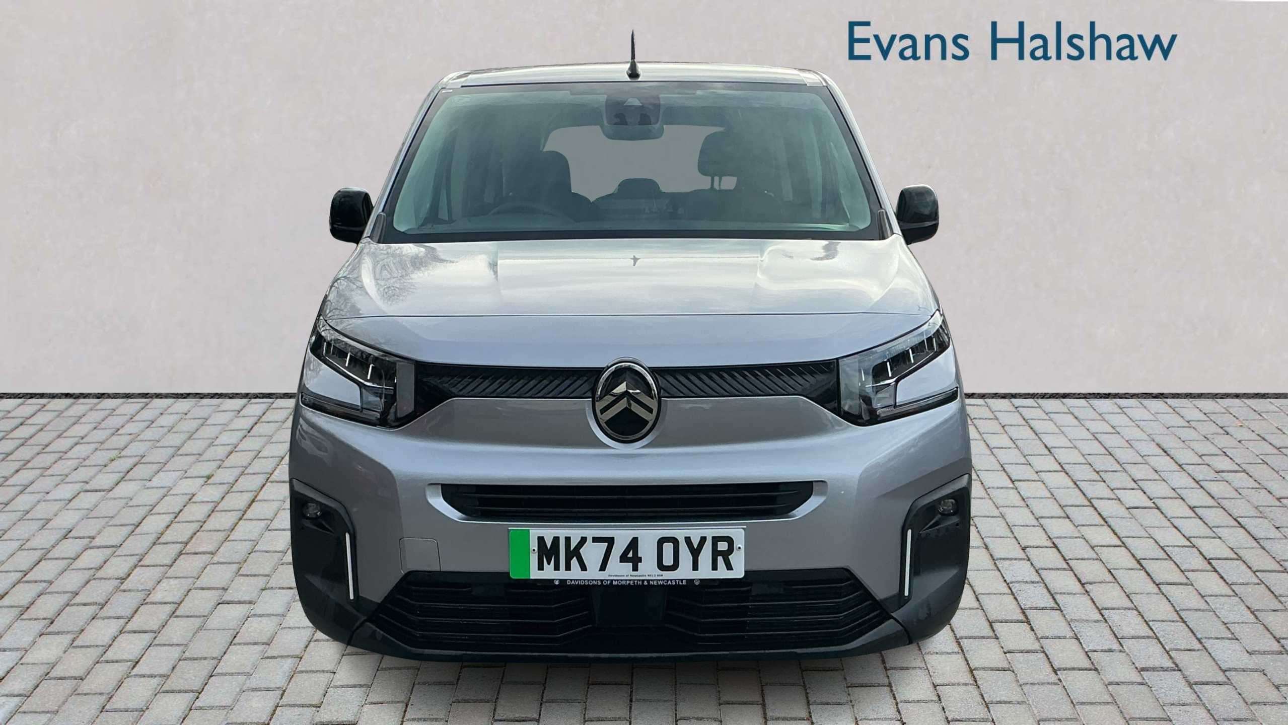 Main listing image - Citroen e-Berlingo