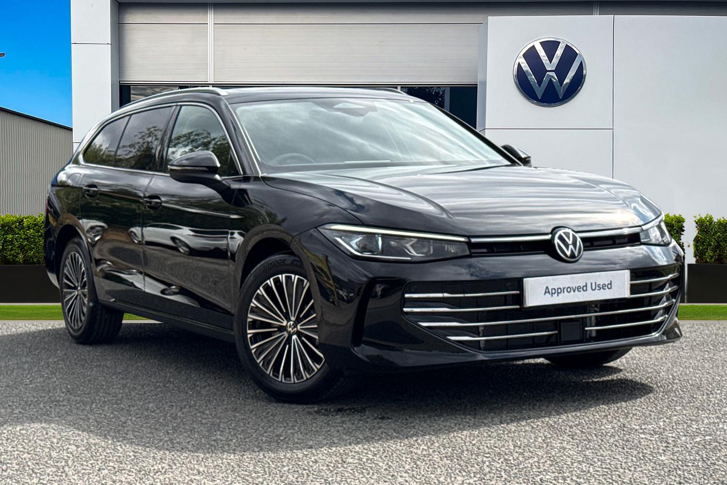 Main listing image - Volkswagen Passat