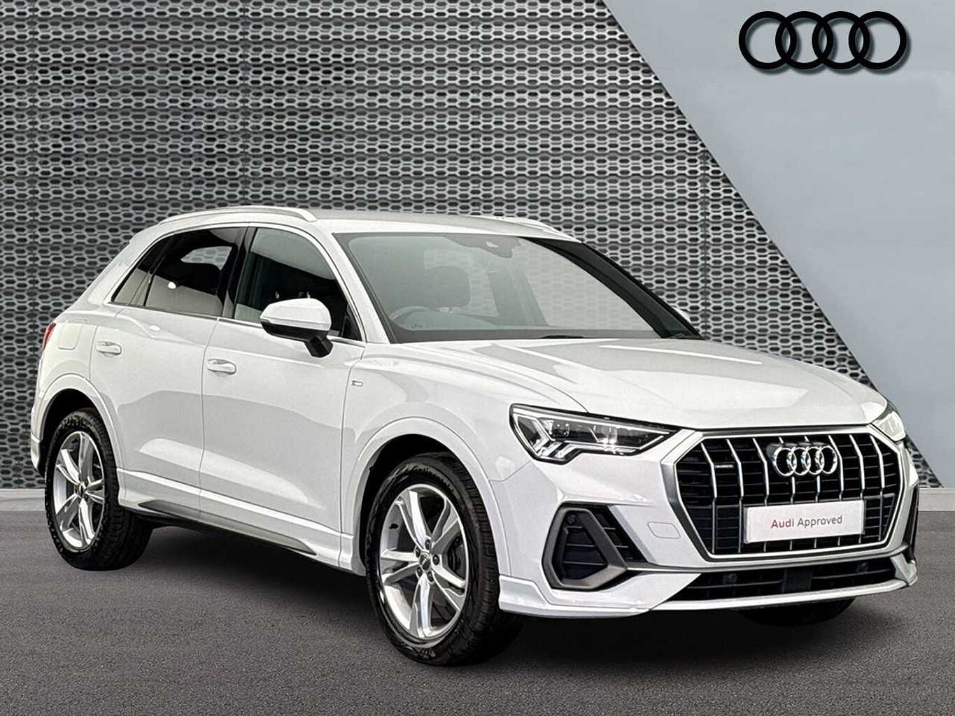 Main listing image - Audi Q3