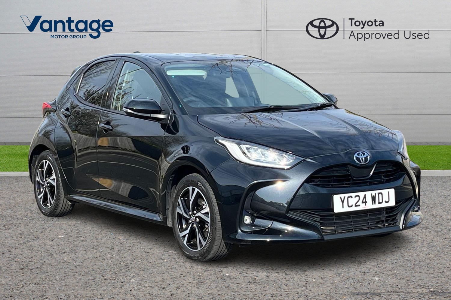 Main listing image - Toyota Yaris