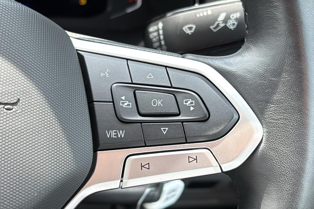 Main listing image - Volkswagen Transporter