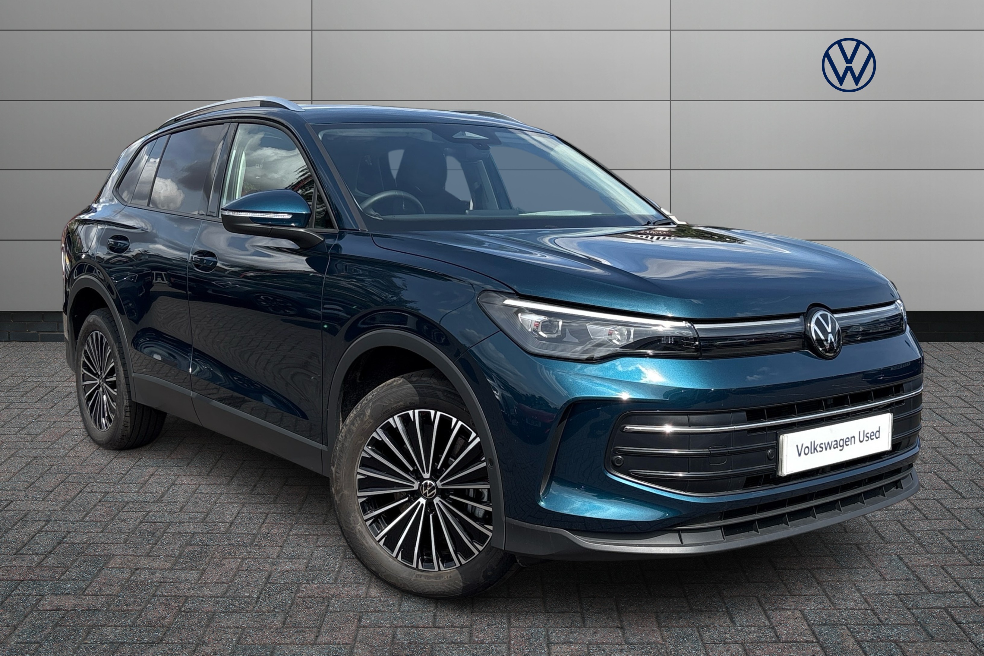 Main listing image - Volkswagen Tiguan