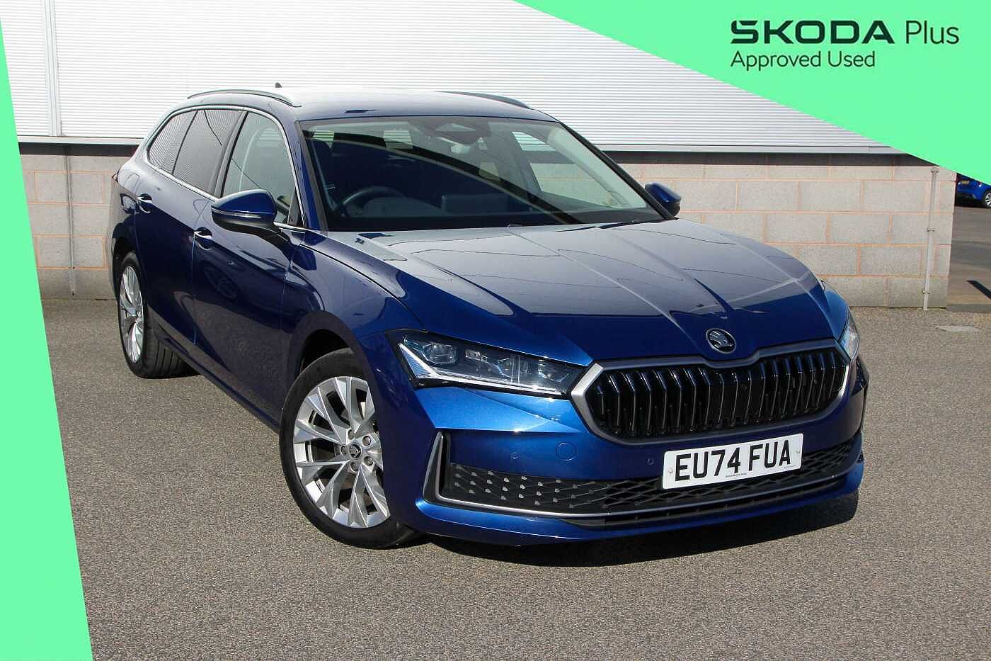 Main listing image - Skoda Superb Estate