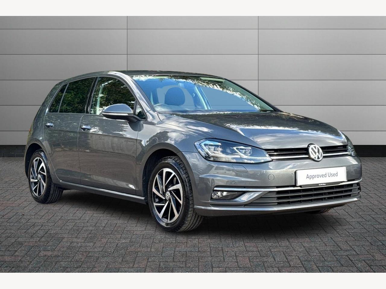 Main listing image - Volkswagen Golf